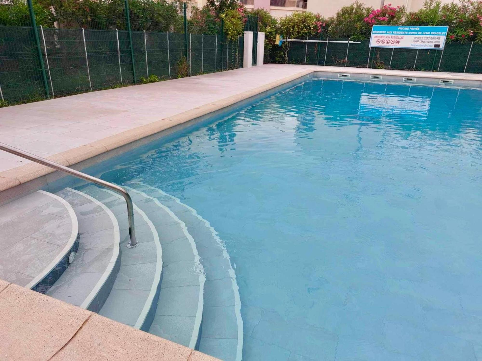 Grande Terrasse Climatise * Le Grau-du-Roi